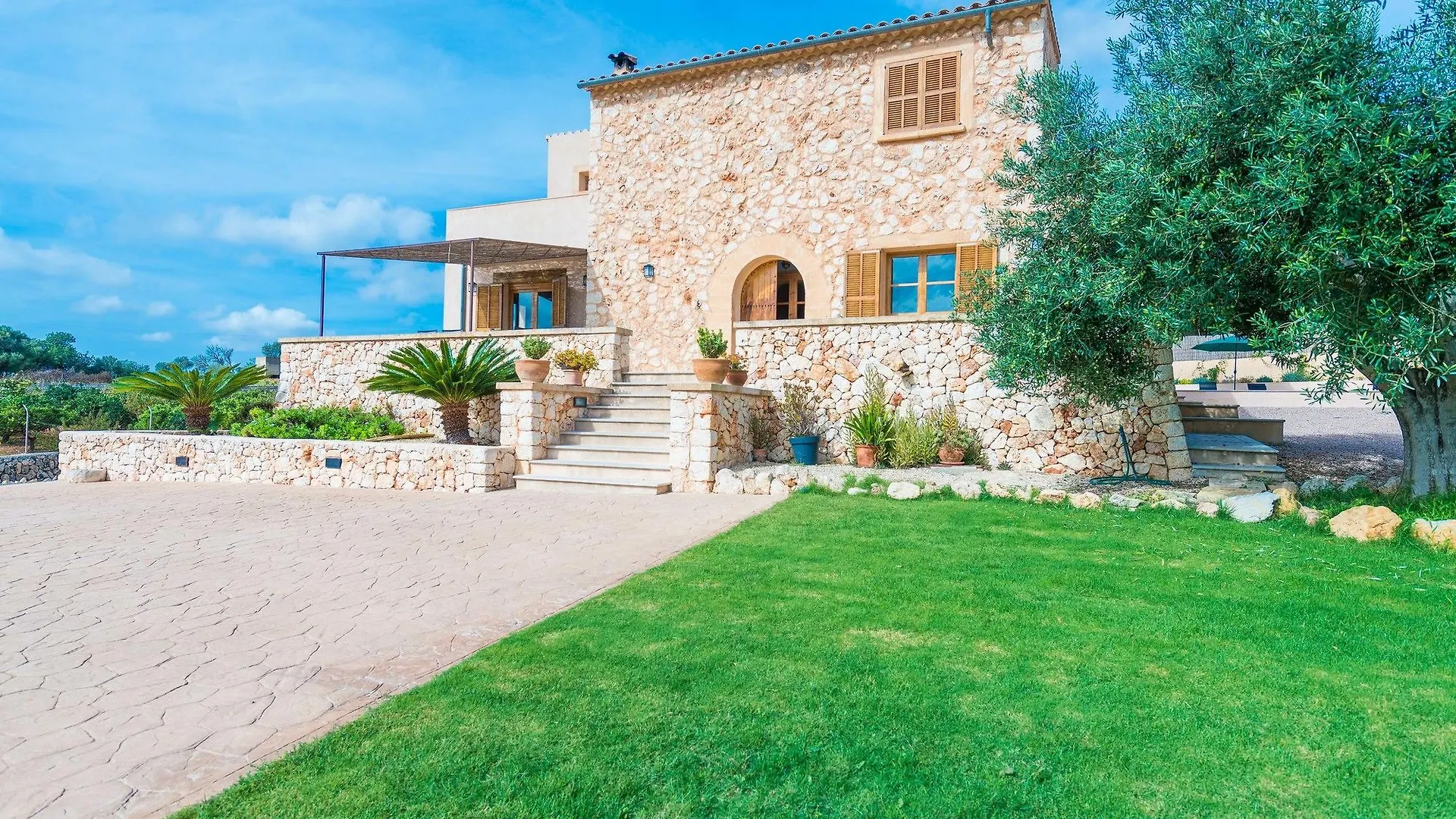Contacten van Casa Puig De Na Franquesa